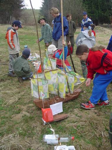 Lo�ky vyrovnan� p�ed z�vodem.